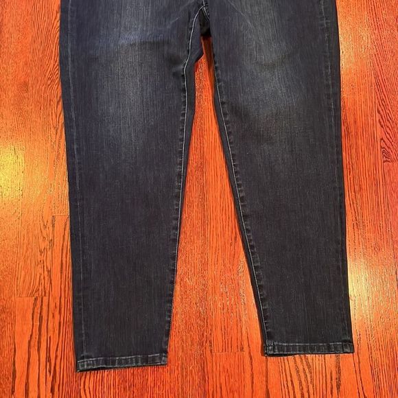 Soft Surroundings  pul on no zipper jeans - Picture 8 of 10